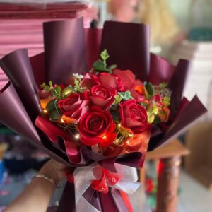 bó hoa hồng giấy