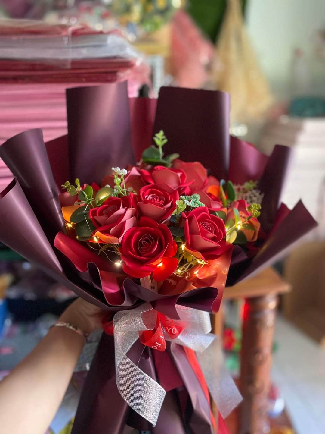 bó hoa hồng giấy