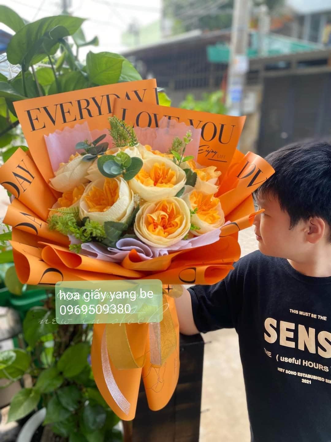 bó hoa hồng giấy