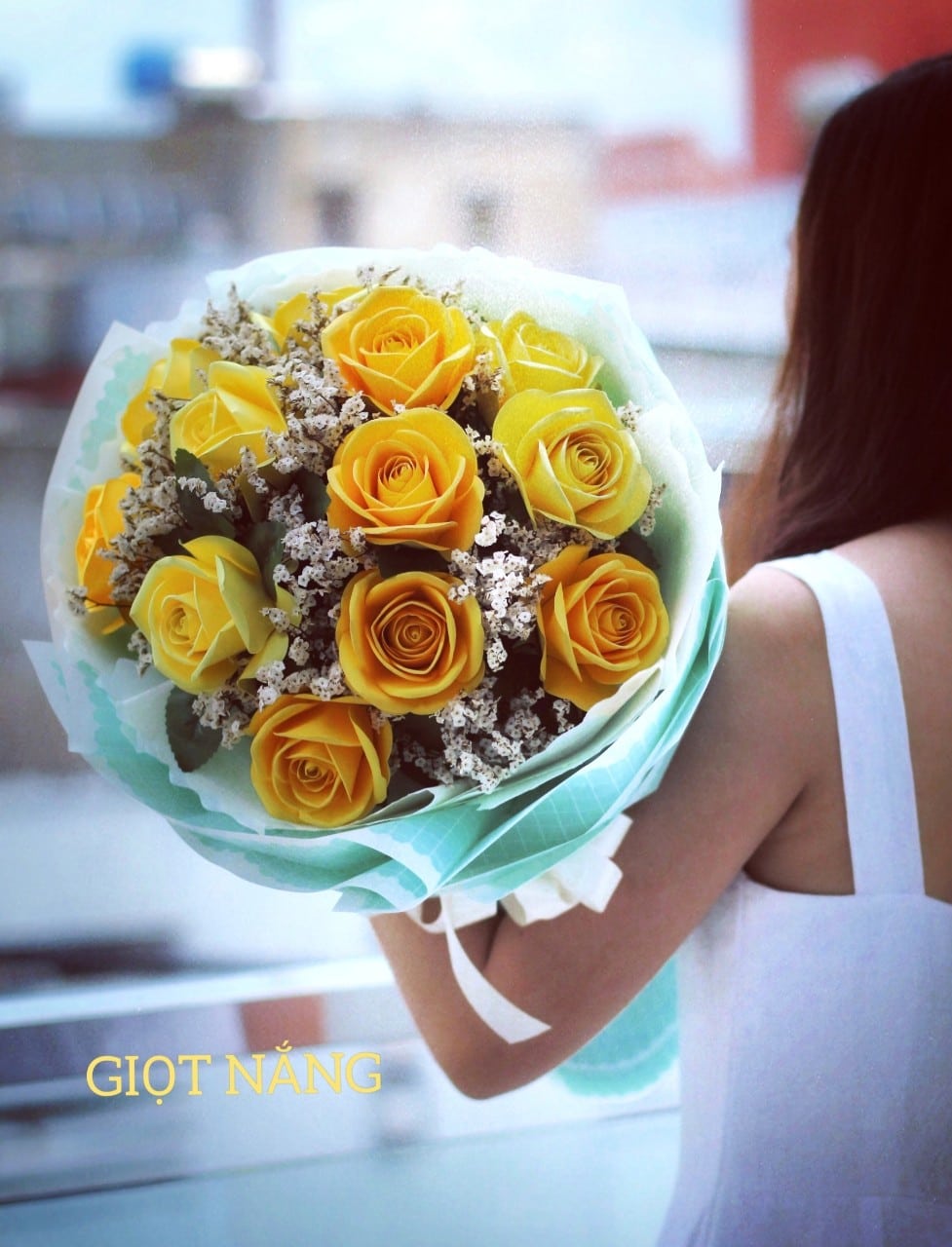 bó hoa hồng giấy