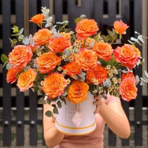 giỏ hoa hồng vàng